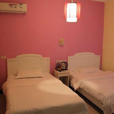 Yangshuo Romantic Inn หยางซั่ว ภายนอก รูปภาพ