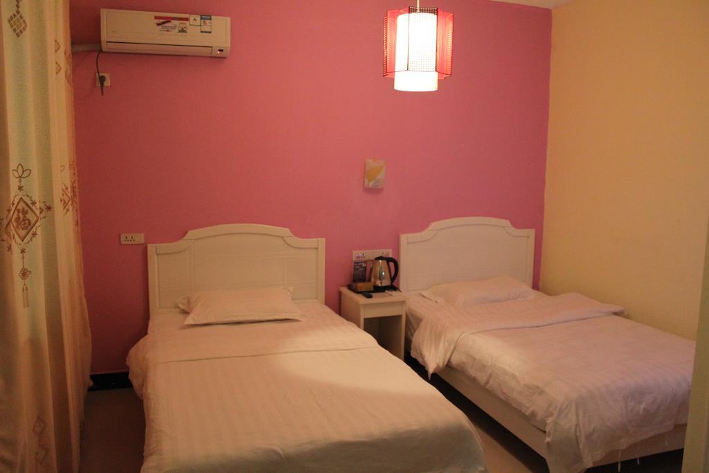 Yangshuo Romantic Inn หยางซั่ว ภายนอก รูปภาพ