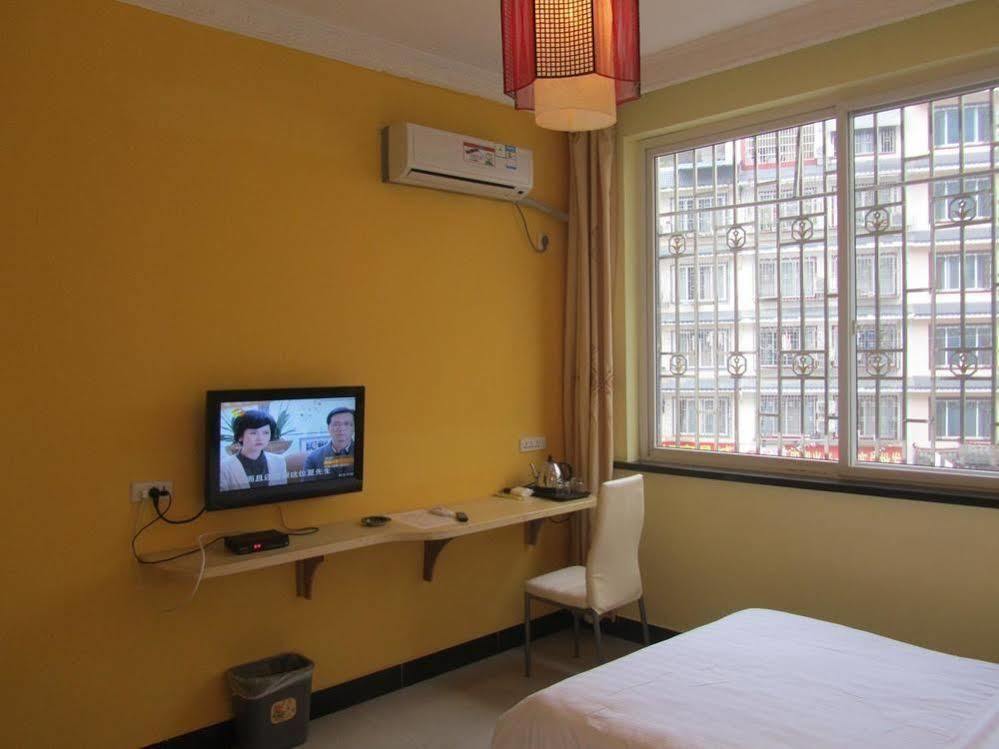 Yangshuo Romantic Inn หยางซั่ว ภายนอก รูปภาพ