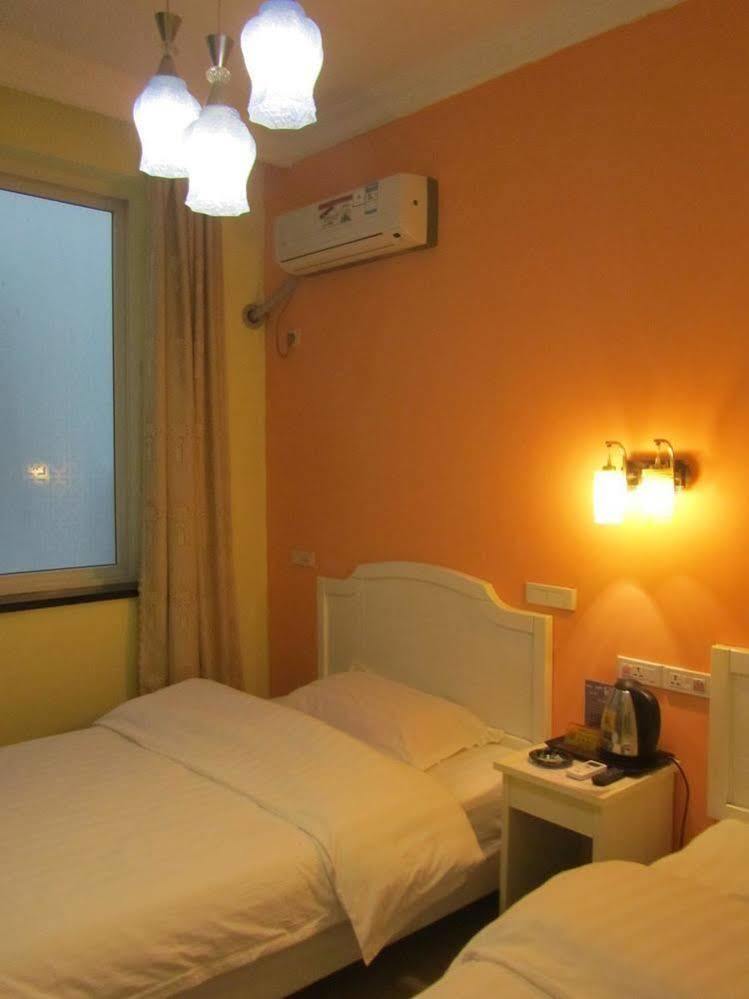 Yangshuo Romantic Inn หยางซั่ว ภายนอก รูปภาพ