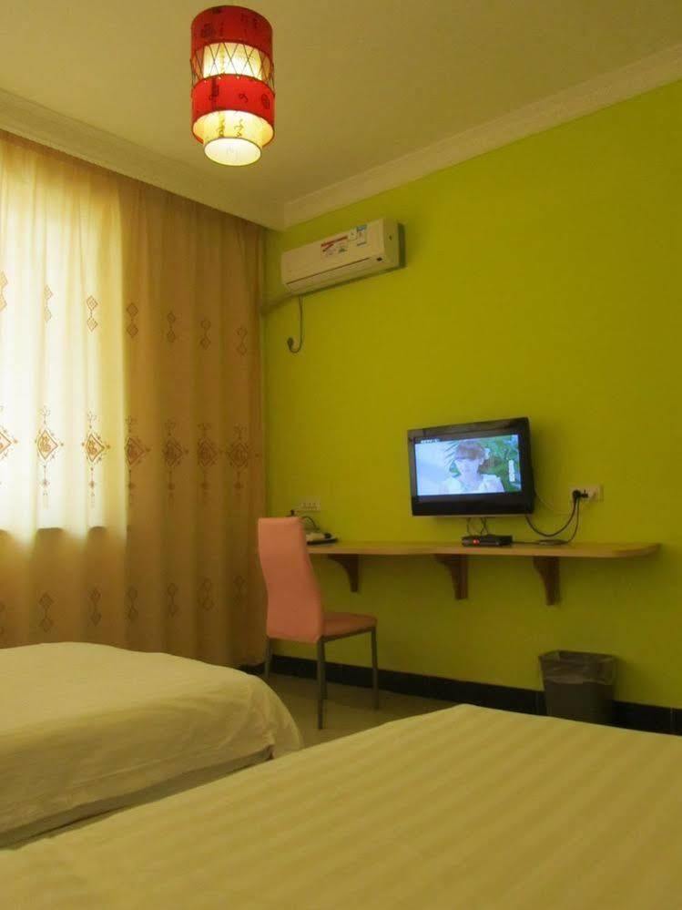 Yangshuo Romantic Inn หยางซั่ว ภายนอก รูปภาพ
