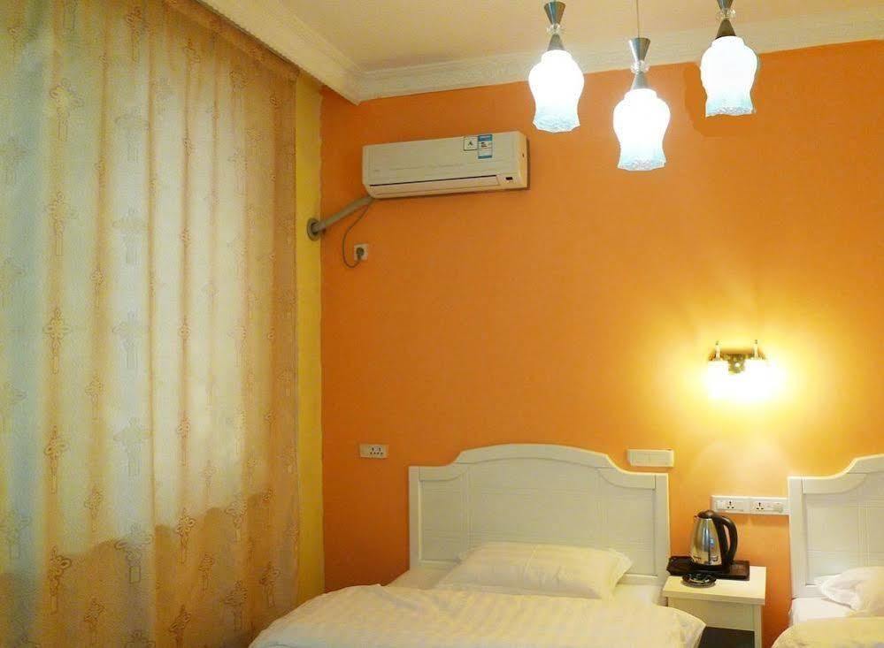 Yangshuo Romantic Inn หยางซั่ว ภายนอก รูปภาพ