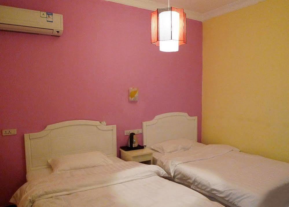 Yangshuo Romantic Inn หยางซั่ว ภายนอก รูปภาพ