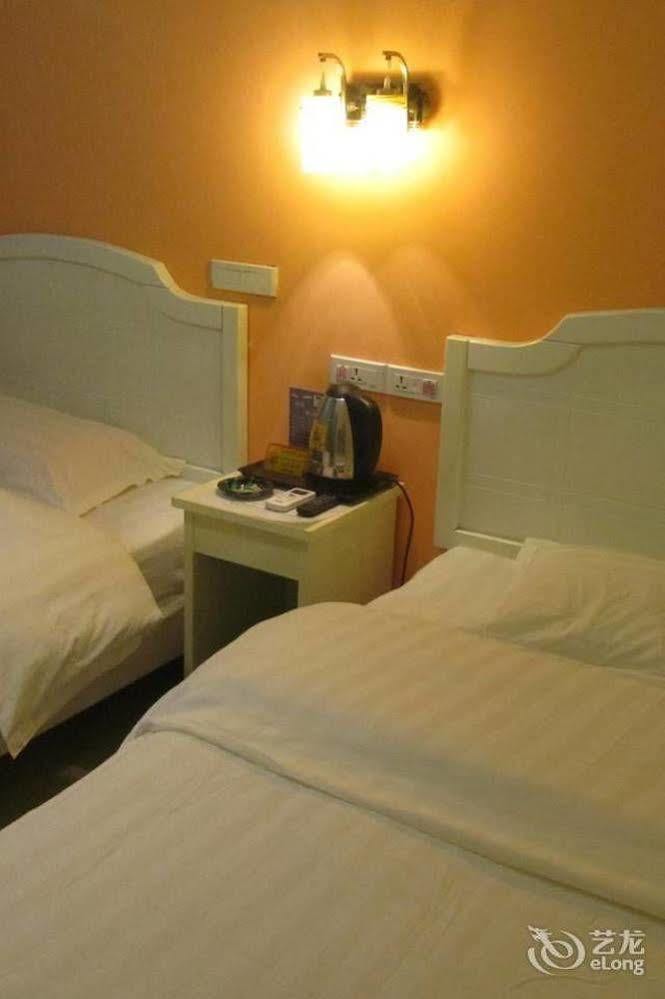 Yangshuo Romantic Inn หยางซั่ว ภายนอก รูปภาพ